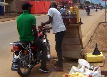 Nord-Kivu : les vendeurs de carburant interdits d’entreposer leurs bidons dans des maisons d’habitation (Communiqué)