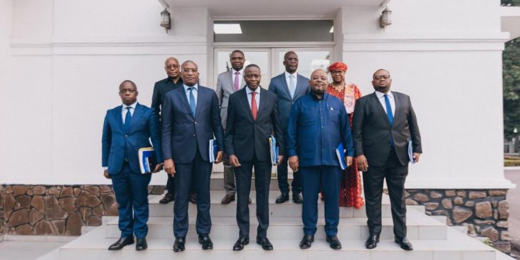 Conjoncture économique : Le Gouvernement central promet de prendre des mesures pour combattre la dévaluation du franc Congolais