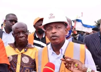 Route Kalamba Mbuji – Kananga : le ministre des infrastructures Alexis Gisaro, a relancé les travaux au nom du Gouvernement