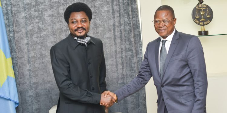 Kinshasa : l’assemblée provinciale sollicite l’appui du Ministre de la justice Constant MUTAMBA pour l’accomplissement de ses missions