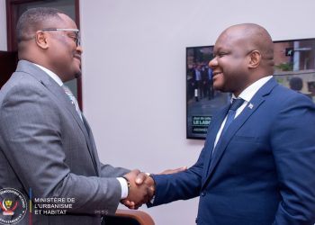 RDC: L’urbanisme de la ville de Kalemie au cœur des échanges entre le ministre Crispin Mbadu et le gouverneur Christian Kitungwa