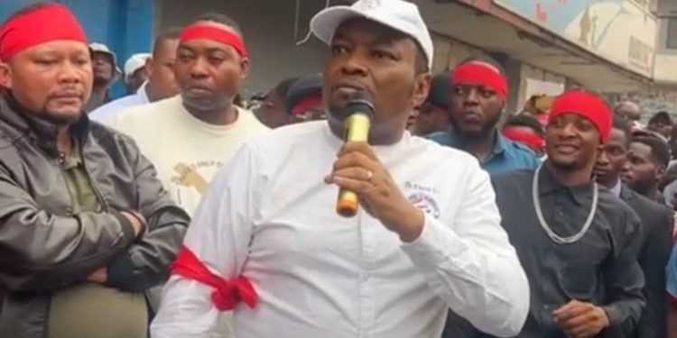 Crise à l’UDPS : après avoir désavoué Augustin KABUYA, le groupe de Gecko BEYA et Eteni LONGONDO emprunte la rue