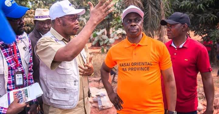 Kasaï-oriental : Le gouverneur Mbuebua en visite d’inspection des travaux de modernisation de 38.8km de la route Mbujimayi – Mwene Ditu