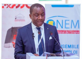 Office National de l’Emploi : Le Directeur Général FANON BEYA annonce l’amélioration sans condition de la paie de tous les agents et cadres