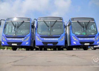 Kasaï : Le gouvernement met à la disposition des étudiants trois bus « TRANS ACADEMIA »