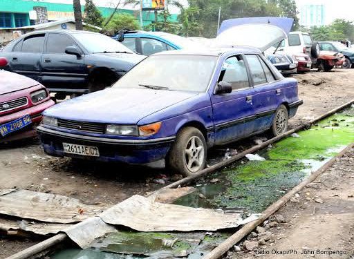 Kinshasa : 7 jours accordés aux propriétaires de véhicules abandonnés de les retirer de la voie publique