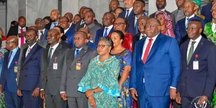 Clôture du séminaire du gouvernement : Felix Tshisekedi appelle les ministres à accélérer la transformation et l’émergence de la RDC