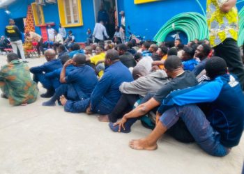 Kinshasa : La police met la main sur 63 bandits présumés auteurs de l&rsquo;insécurité dont sept policiers et 1 militaire (Communiqué)