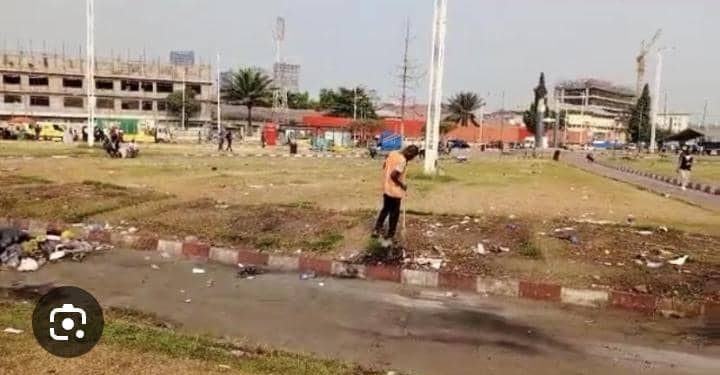 Kinshasa : Le Gouverneur Daniel Bumba instruit la démolition de la Kermesse organisée à la Place des évolués dans la commune de la Gombe