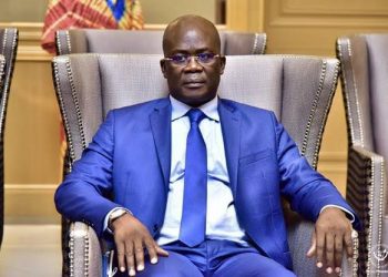 Crise à la compagnie Congo Airways : Jean-Lucien Bussa annule la décision portant révocation du Directeur Général Lueya Dubier pour vice de forme