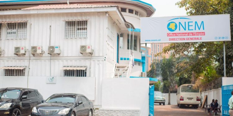 ONEM : Les agents et cadres contestent catégoriquement la réhabilitation de l’ancien directeur financier BUYIBU MBUY- LUMPATA
