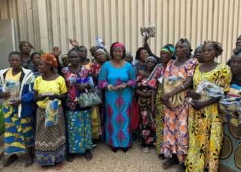 Journée internationale de la Femme Africaine : l’honorable Dominique Munongo Inamizi communie avec les femmes de Fungurume