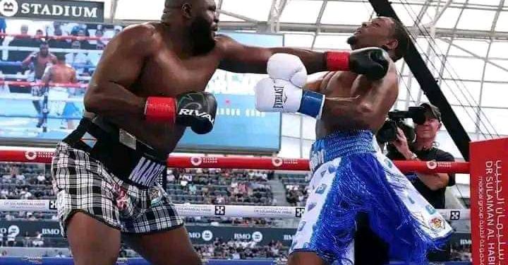 Boxe : le Congolais Martin Bakole bat l’américain Jared Anderson au 5ème round à Los Angeles