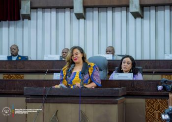 THERESE KAYIKWAMBA: « Les RDF et leurs supplétifs se sont une fois encore illustrés par la violation de la trêve humanitaire et du cessez-le-feu»