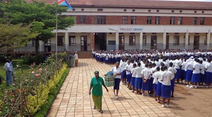 Rentrée scolaire 2024-2025: Le gouvernement provincial du Nord-Kivu interdit la vente des uniformes et objets classiques par les chefs d’établissements