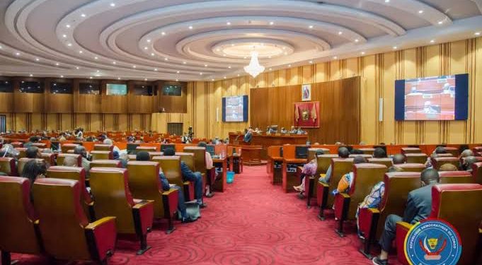 Élection du bureau définitif du sénat: Le MLC a choisi Françoise BEMBA pour occuper le poste de Rapporteur, en remplacement de Jean BAMANISA (Document)