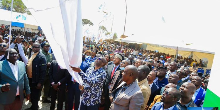 Haut-Katanga : Le Gouverneur Jacques Kyabula inaugure un grand marché moderne dans le territoire de Kipushi