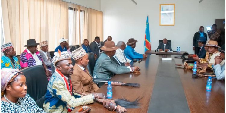 Lualaba : Le ministre de l’intérieur JACQUEMAIN SHABANI a échangé avec plus de 40 chefs coutumiers sur le conflit intercommunautaire