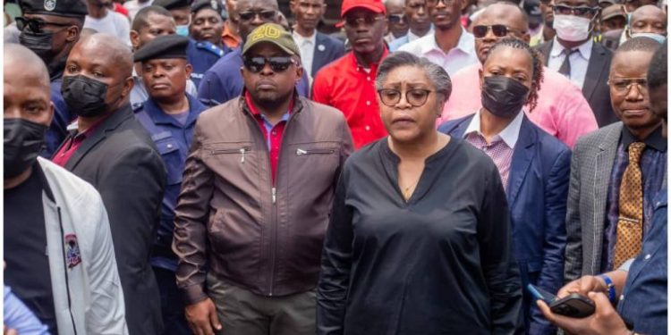 KINSHASA : Les causes de l’incendie au marché de la Liberté et la prise en charge des victimes au cœur d’une réunion d’urgence convoquée ce lundi à la primature
