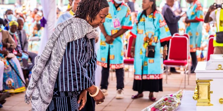 Obsèques de l’Abbé Ferdinand KALENGA à Lubumbashi : Dominique Munongo Inamizi salue la mémoire d’un grand homme qui a marqué les cœurs et les esprits