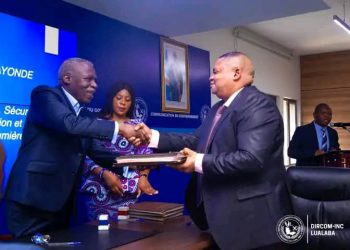 Remise et reprise au Gouvernorat du LUALABA : FIFI MASUKA appelle les nouveaux ministres à travailler dans la discipline