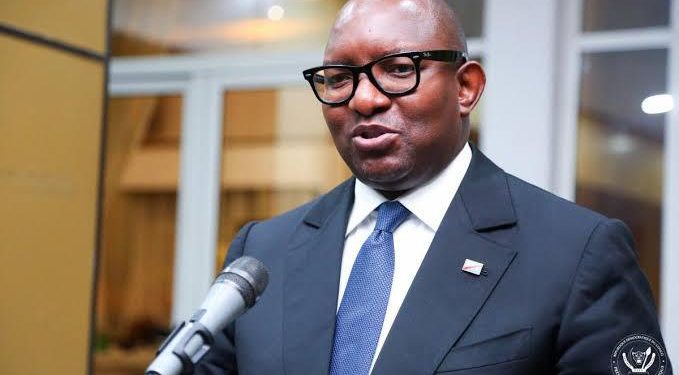 Dossier Rolly Tshibangu : tous les membres de l’ancien Cabinet de Sama Lukonde sans exception désormais interdits d’accès à la Primature (Communiqué)