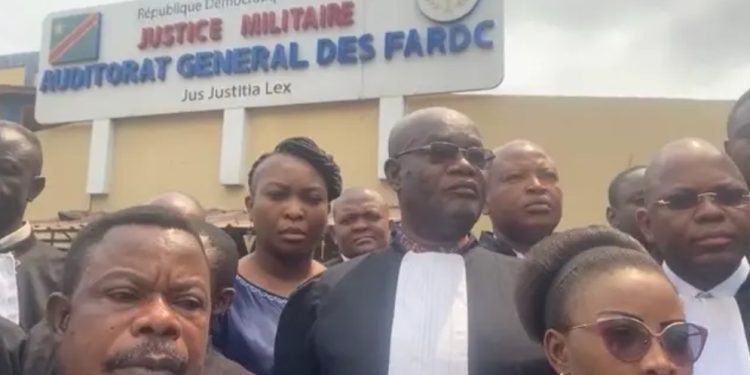 Justice: Un collectif d’avocats porte plainte contre le général Kifwa pour avoir brutalisé un avocat à Kamina