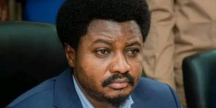 Justice : Constant Mutamba ordonne des poursuites contre 14 greffiers et secrétaires des parquets accusés de détournement des recettes judiciaires