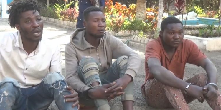 Lubumbashi : Trois (3) présumés auteurs de la profanation de la basilique Sainte Marie de la Kenya, arrêtés et présentés au Gouverneur Jacques Kyabula