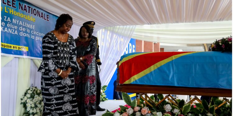 Assemblée nationale : le rapporteur adjoint Dominique Munongo Inamizi a rendu les derniers hommages à l’honorable Jelina LINYONGA ZA NYALEMBE