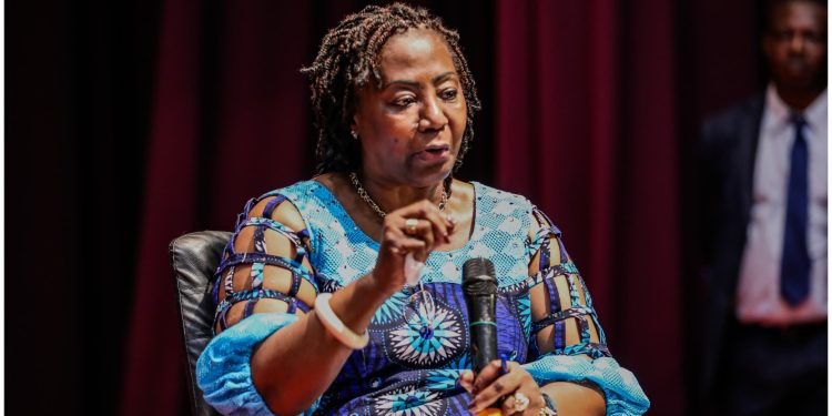 Kinshasa : au festival « les défis congolais », Dominique Munongo Inamizi appelle les femmes parlementaires à se mobiliser pour l’application des dispositions de protection de la femme
