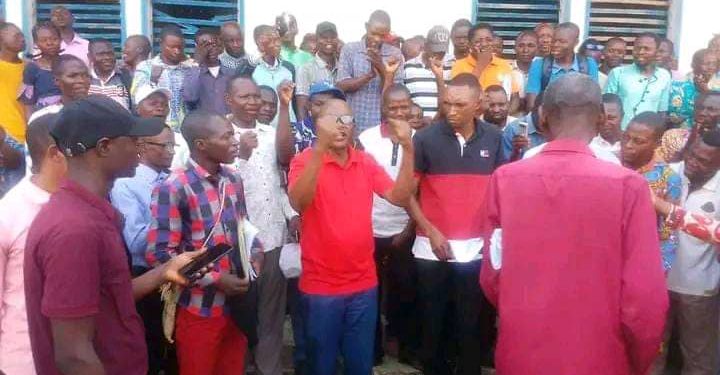 Lomami/Éducation : Malgré les négociations, les enseignants du secteur public radicalisent la grève