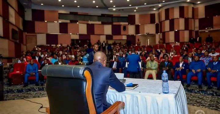 Politique : Le secrétaire contesté de l’UDPS, Augustin Kabuya convoque tous les députés membres de ce parti à une réunion ce mercredi 18 septembre à l’Hôtel du Fleuve