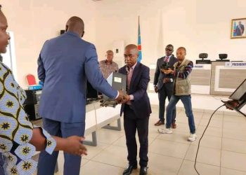 Tanganyika : l’administration de l&rsquo;Assemblée provinciale dotée des kits informatiques