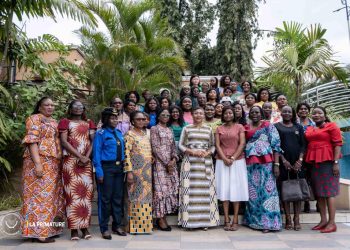 Kongo Central : La Première Ministre clôture son séjour à Matadi par une descente sur terrain