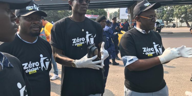 Journée mondiale de la salubrité : Le Gouverneur de Kinshasa Daniel Bumba invite ses collaborateurs à sensibiliser la population sur l’assainissement