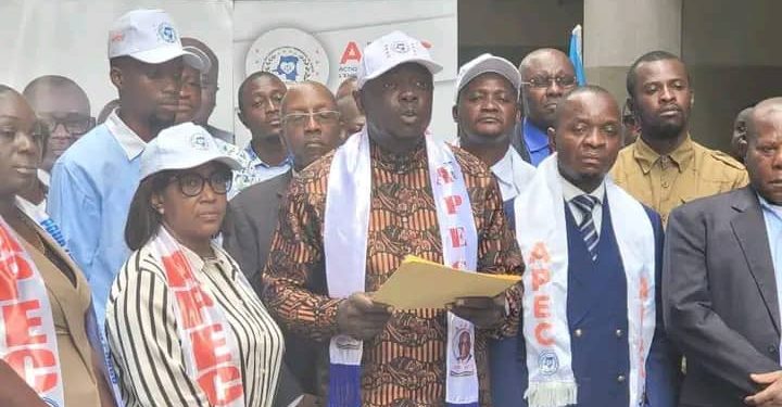 RDC : Le parti politique APEC condamne fermement l’empoisonnement dont est victime le Ministre de l’industrie Louis WATUM KABAMBA (Déclaration)