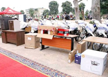 Kasaï-Central : la Banque Mondiale dote la régie financière des engins roulant et des ordinateurs