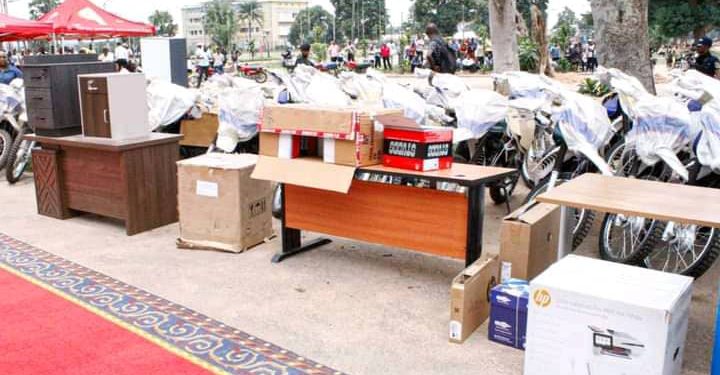 Kasaï-Central : la Banque Mondiale dote la régie financière des engins roulant et des ordinateurs