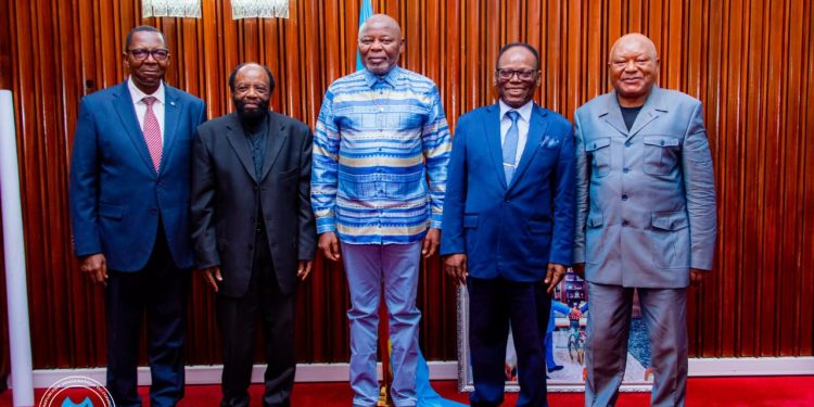 Assemblée nationale : Vital Kamerhe s’engage à défendre les intérêts des professeurs émérites de l’enseignement supérieur et universitaire du Congo