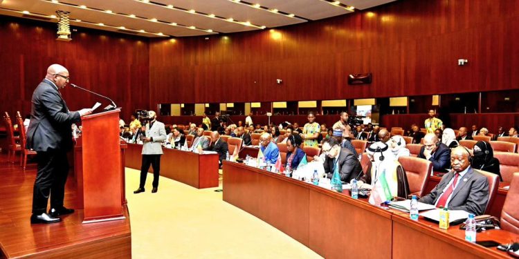 Malabo : Le Président du Sénat Sama Lukonde obtient l’inscription des questions sur la Paix en RDC dans les résolutions de la 11ème réunion consultative de l’ASSECAA