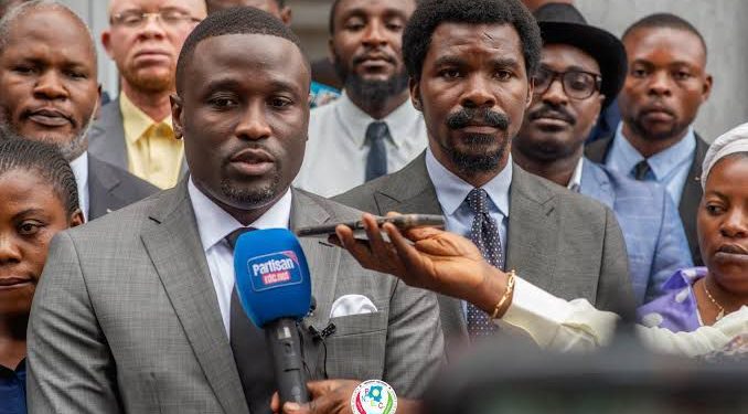Seth KIKUNI transféré à Makala: «Cette escalade de la violence politique vise à intimider tous ceux qui osent s’opposer à ce pouvoir despotique» (Piste pour l’Emergence)