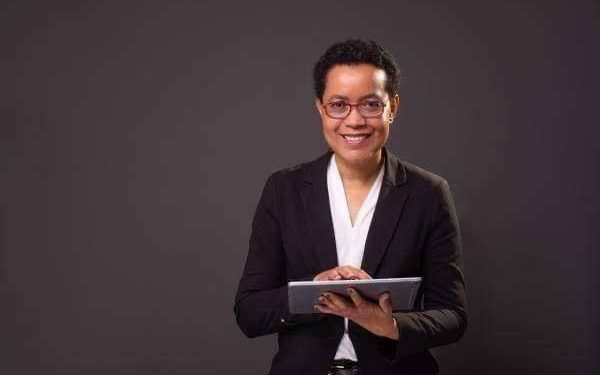 Journée Mondiale des Enseignants: « Je suis pleinement consciente des difficultés que vous traversez. Votre réalité quotidienne est marquée par des défis immenses» (Raissa Malu)