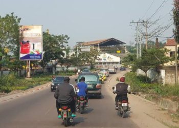 Malgré l’opération KIN EZO BONGA : L’avenue du Tourisme se dégrade de plus en plus, sous l’œil impuissant des autorités compétentes (Constat)