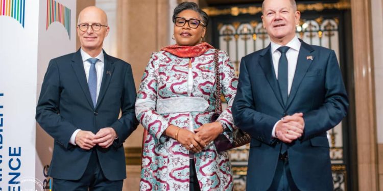 Allemagne : JUDITH SUMINWA représente la RDC à la conférence sur le Développement Durable à Hambourg