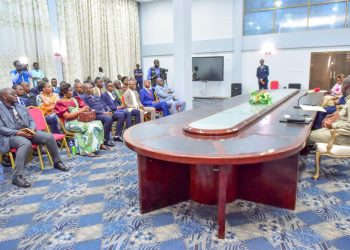 KIN EZO-BONGA: Daniel Bumba donne un délai de 72 heures aux bourgmestres de 24 communes de Kinshasa, de lui présenter un plan opérationnel de gestion des déchets