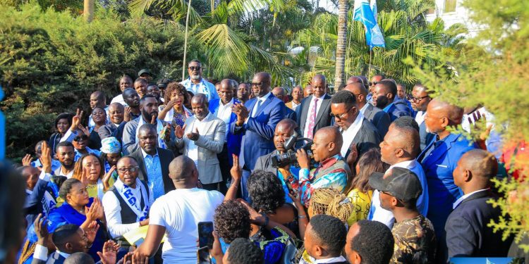 Lubumbashi: les militants de l’ARDEV saluent les réalisations du gouverneur Jacques KYABULA KATWE