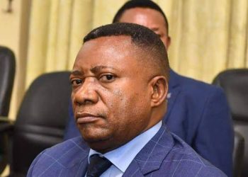 Alphonse Ngoy Kasanji à Augustin Kabuya : « le pouvoir enivre . ce n’est pas le moment d’engager le pays sur cette voie tumultueuse . »