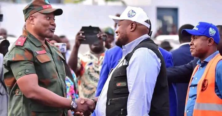 Kinshasa : le Gouverneur Daniel BUMBA associe le service national dans la campagne de sensibilisation à l’assainissement du milieu