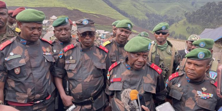 Nord-Kivu: Le général-major PETER CIRIMWAMI met fin aux travaux de construction des bivouacs sur le Mont Goma